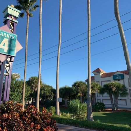 Quality Inn & Suites Kissimmee By The Lake Four Corners Bagian luar foto