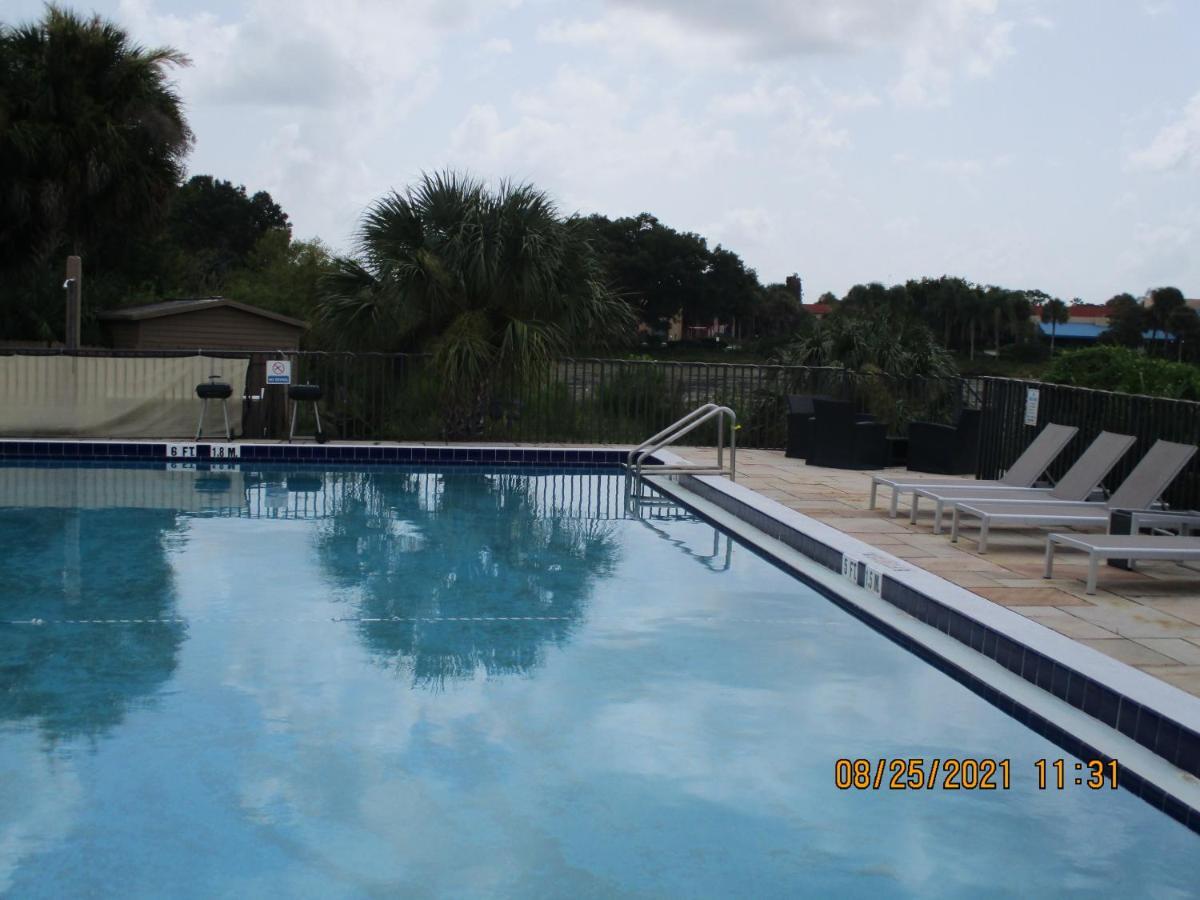 Quality Inn & Suites Kissimmee By The Lake Four Corners Bagian luar foto