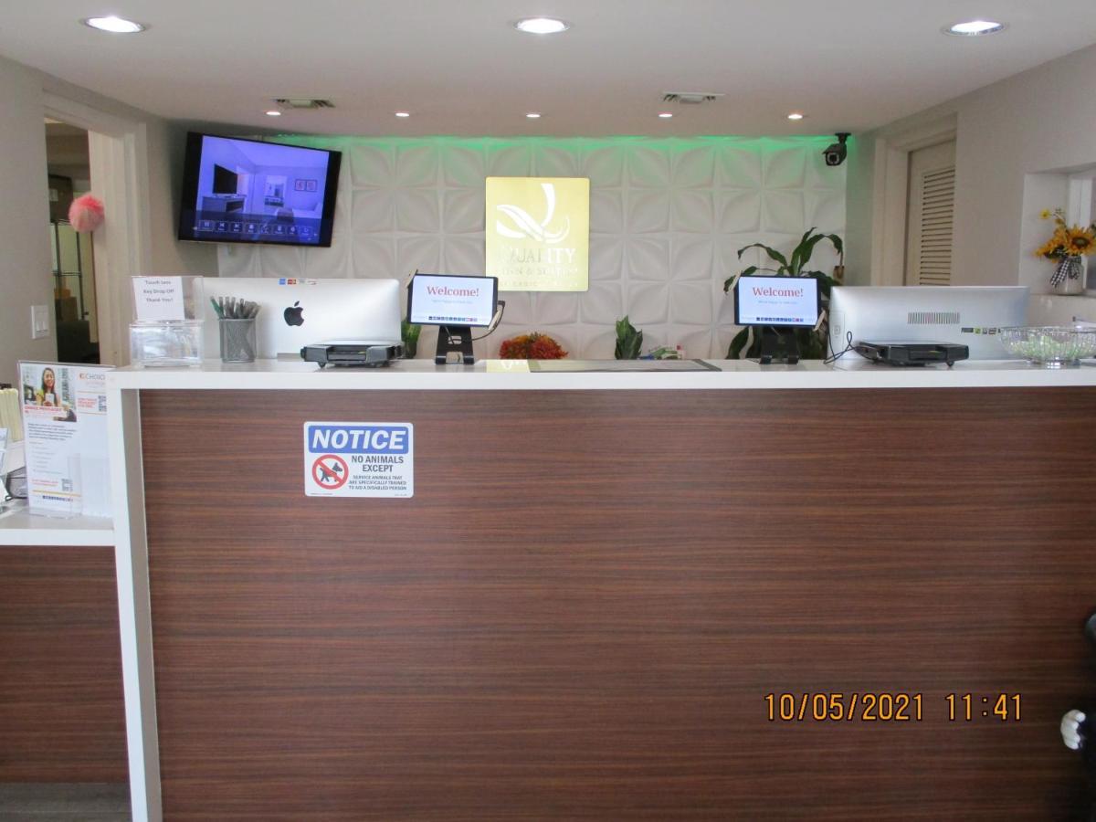 Quality Inn & Suites Kissimmee By The Lake Four Corners Bagian luar foto