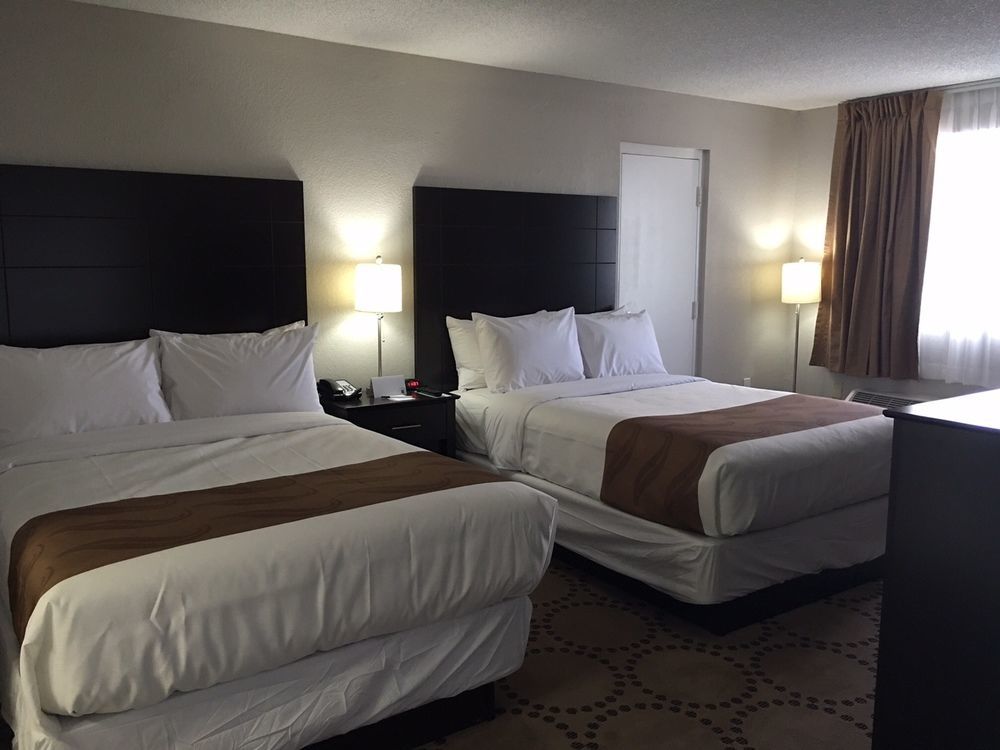 Quality Inn & Suites Kissimmee By The Lake Four Corners Bagian luar foto