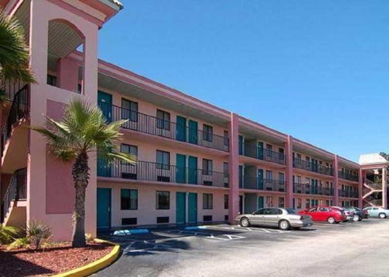 Quality Inn & Suites Kissimmee By The Lake Four Corners Bagian luar foto